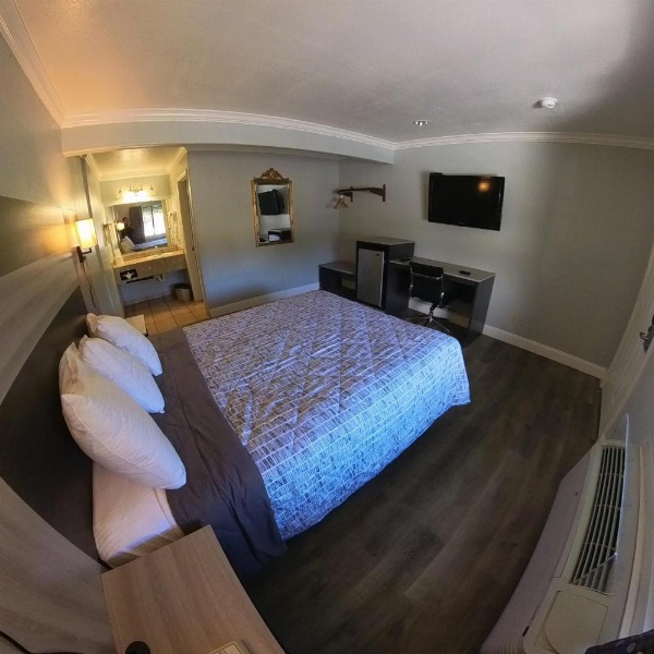 Monterey Oceanside Inn image 12